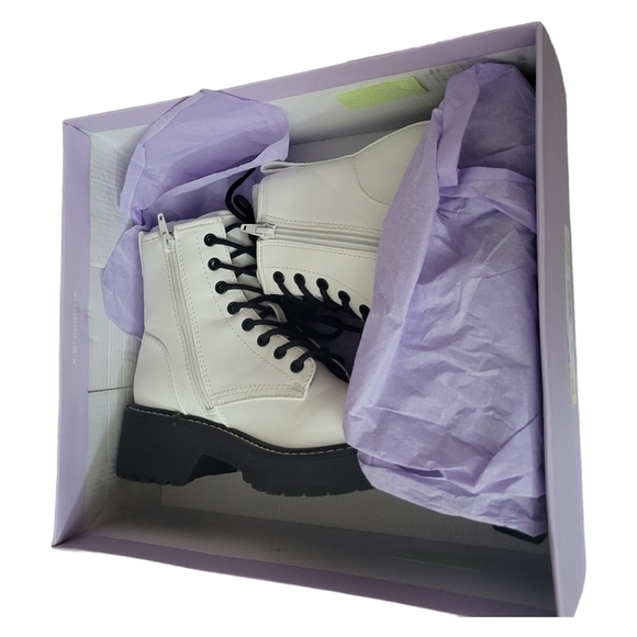 madden girl Women's Carra Platform Combat Boots•5 - Picture 3 of 12